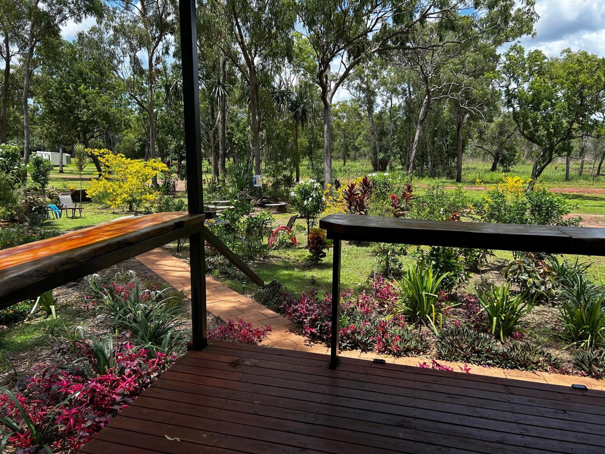 Litchfield Tropical Stay Batchelor Eksteriør bilde