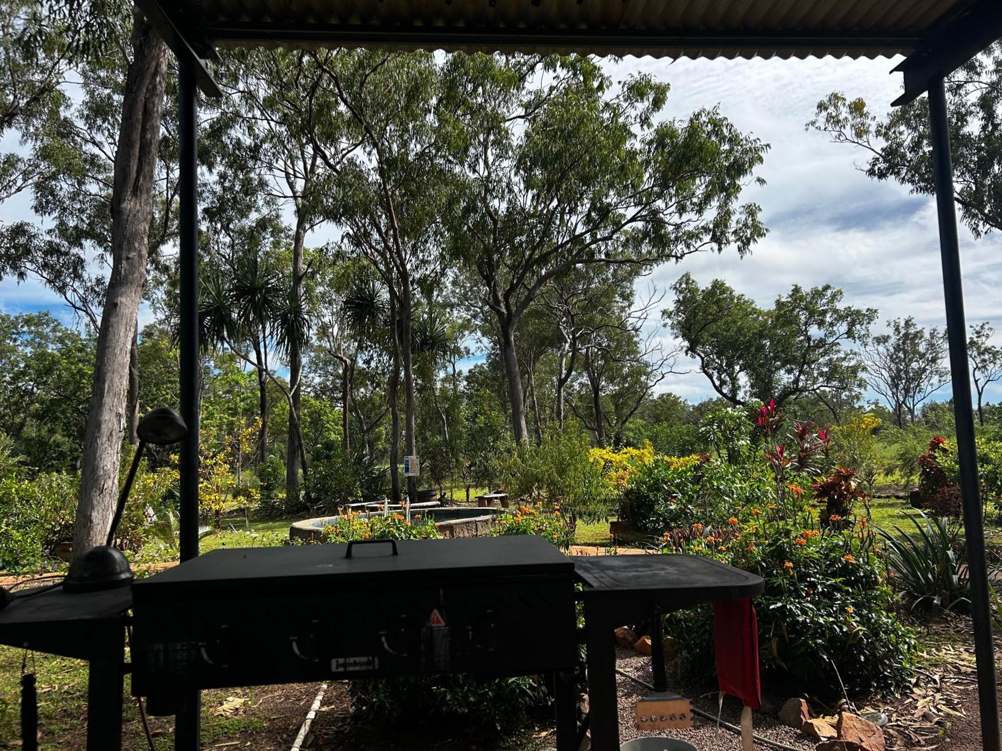 Litchfield Tropical Stay Batchelor Eksteriør bilde